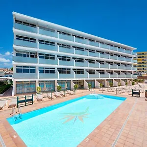 Strelitzias Apartament